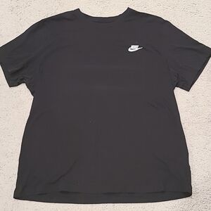Size xl black nike tshirt with sewn in nike symbol